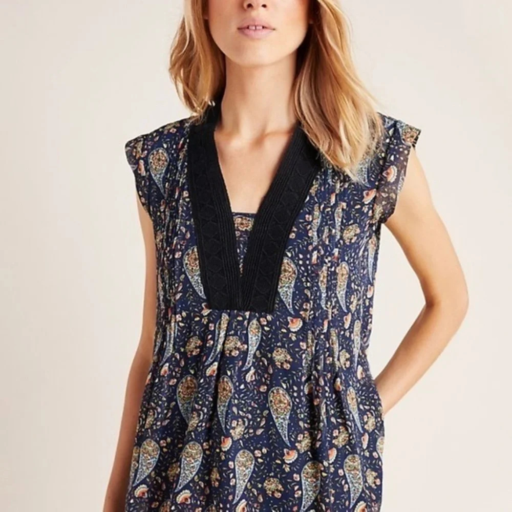 Anthropologie Daniel Rainn Lenora V-Neck Top